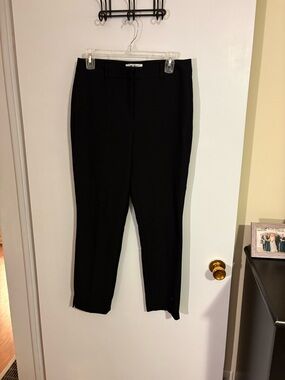 White House, black market, black dress pants